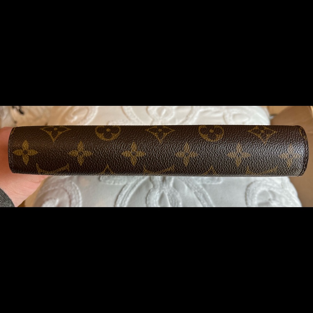 ❌SOLD!❌ Authentic Louis Vuitton Brown Monogram Large (GM) Agenda Cover - Picture 9 of 16